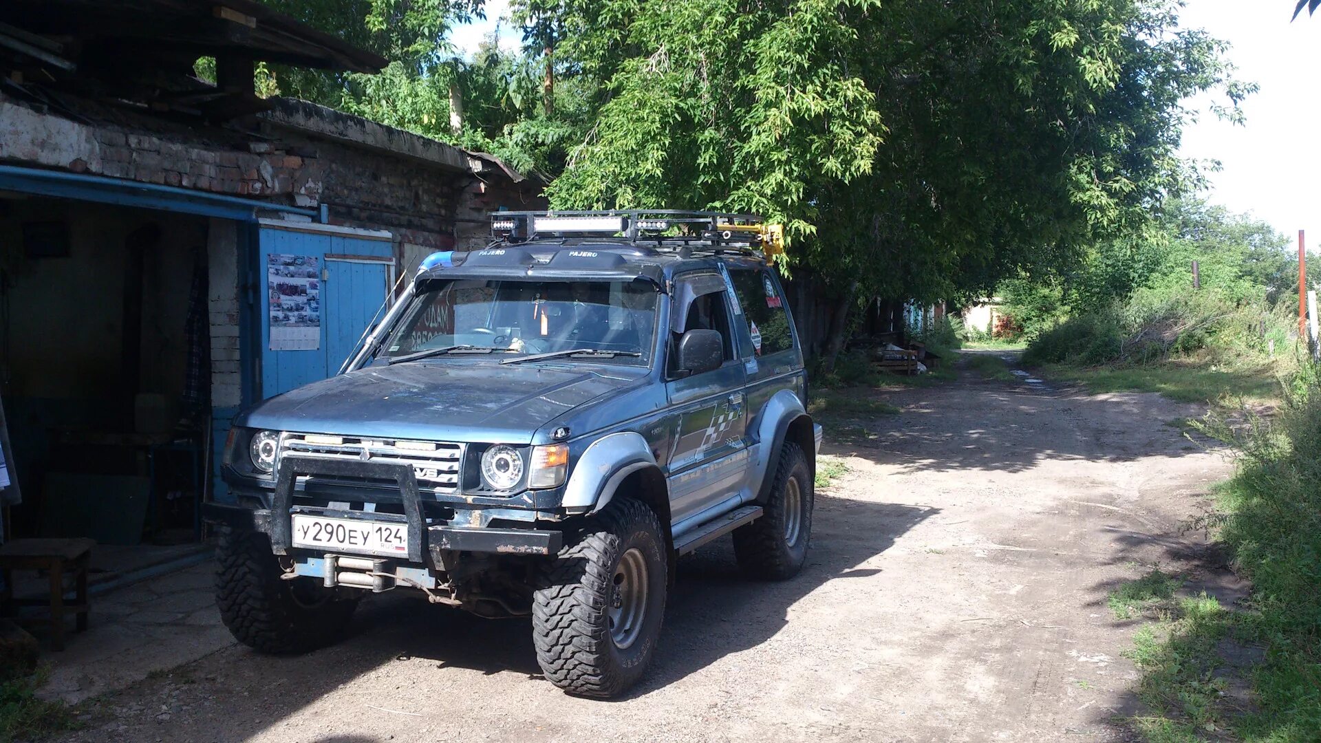 Паджеро коротыш купить. Mitsubishi Pajero 2 коротыш. Паджеро 2 коротыш. Mitsubishi Pajero 1 коротыш. Мицубиси Паджеро 2 коротыш.