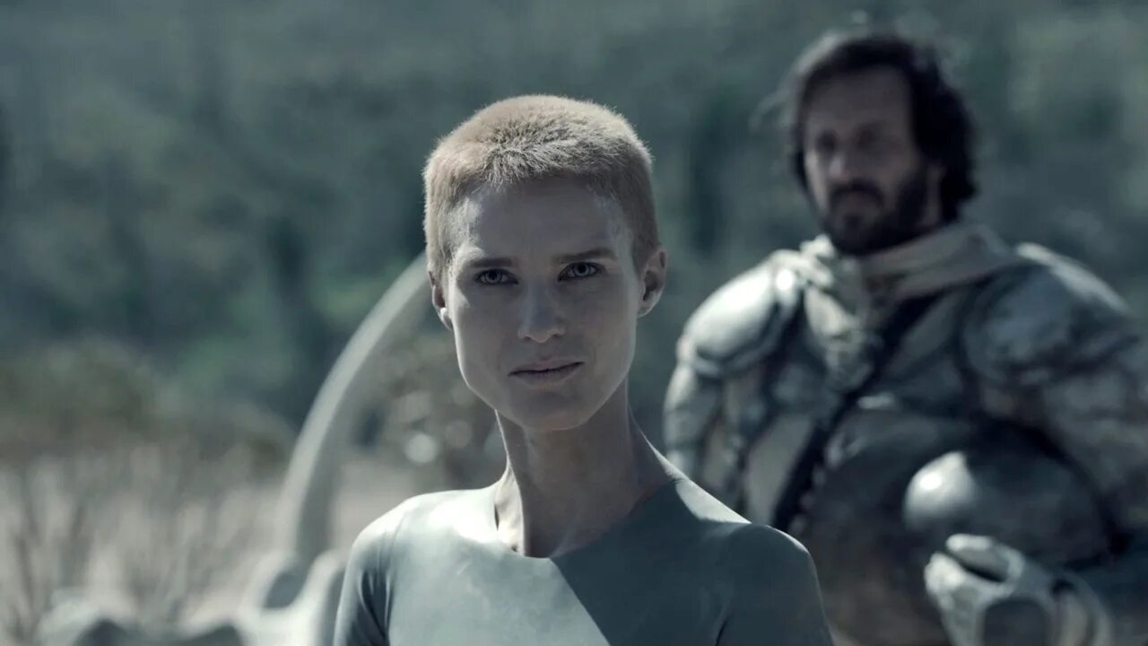 Воспитанные волками 3 дата выхода. Сериал ридли скотта воспитанные волками. волк сериал 2025. воспитанные волками сериал 2025–2025. взращенные волками сериал 2025.