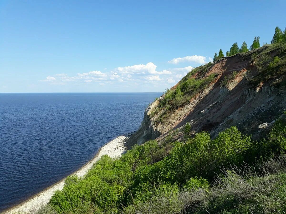 Берег камского устья. Лобач Камское Устье. Камское Устье Казань. Гора Лобач Камское. Камское Устье горы.