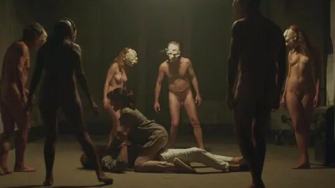 Jeff Ricketts nudo, John Ralston and Jalil Lespert in "Infinity Pool&q...
