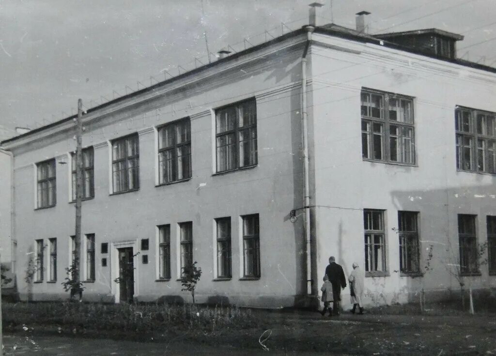 набережная достоевского старая русса. старая русса ул крестецкая 14. автостанция старая русса старая русса. крестецкая улица старая русса. дом-музей ф.