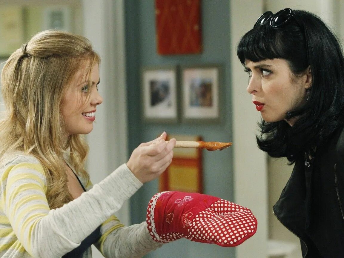 Не верь су из квартиры 23. Не верьте су из квартиры 23. Не верь су из квартиры 23 хлои. Не верь су из квартиры 23 хлои. Кристен риттер не верь су из квартиры 23.