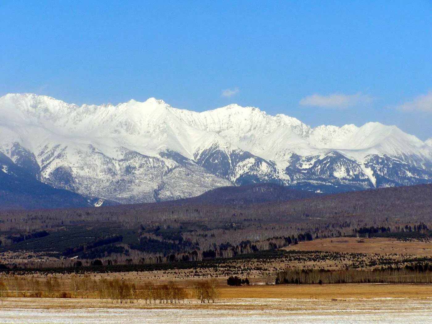 Восточные саяны лавовые поля. Исконное бурятское название горы. Скандинавские горы галлхёпигген. Гора галлхепигген. Гора спящий лев тарбагатай.