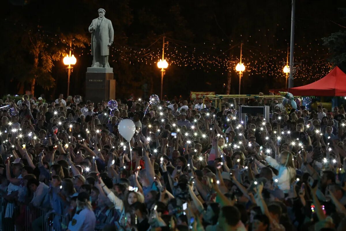 День металлурга в губкине. День металлурга губкин. День металлурга губкин 2016. День металлурга 2022 губкин афиша. День металлурга в ташкенте 2021.