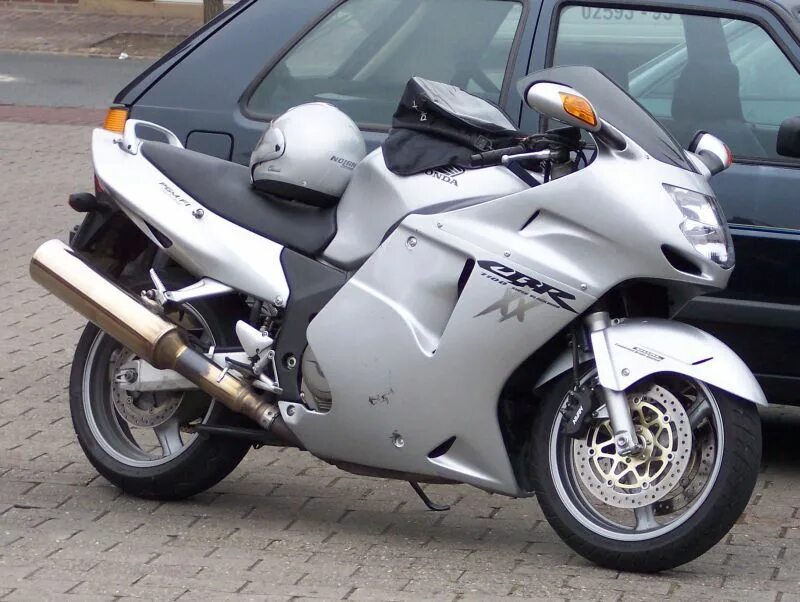 Honda cbr 1100xx. Хонда СБР 1100. Honda 1100xx. Honda CBR 1100 Blackbird. Honda CBR 1300 Дрозд.