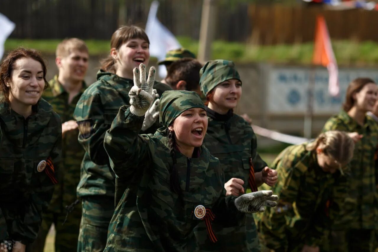 Военно патриотическое общество. Военно-патриотическое воспитание молодежи. Военно патриотическая игра. Патриотизм молодежи. Подростки Патриоты.