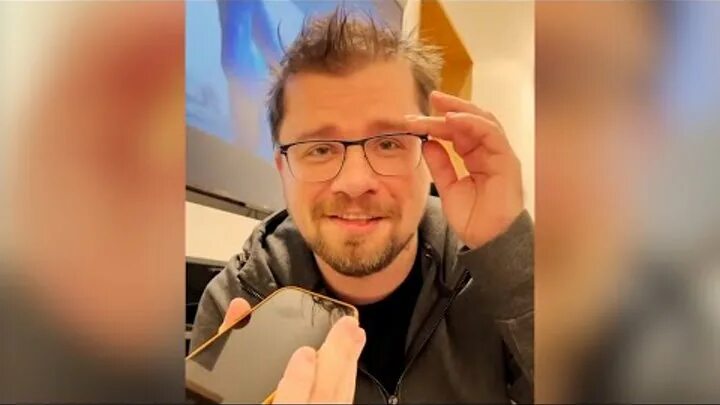 Харламов довел мошенника до истерики. Гарик харламов муть говорят. Харламов троллит мошенников. Харламов разговаривает по телефону. Харламов троллит мошенников.