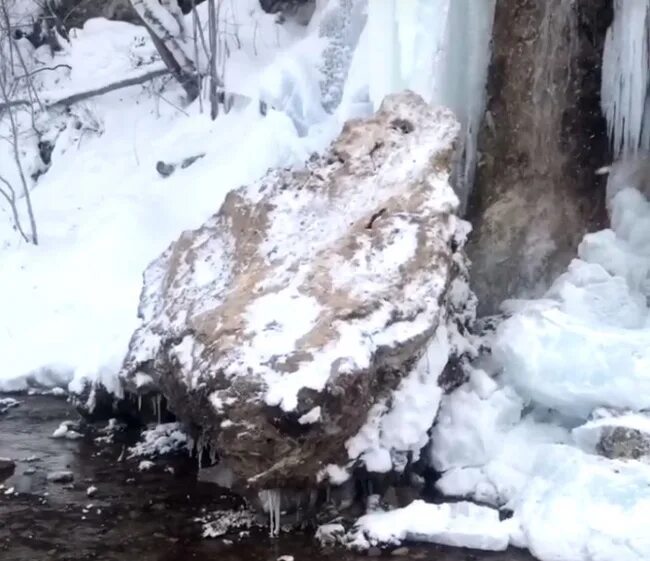 Обрушился водопад. Водопад Плакун Пермский край. Водопад Плакун Пермский край 2022. Водопад Плакун в Суксуне обвалился. Водопад Плакун в Суксуне.