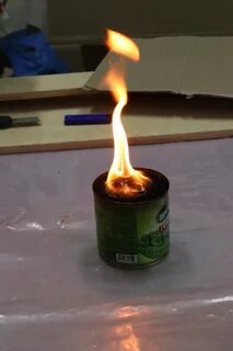 Горящая окопная свеча