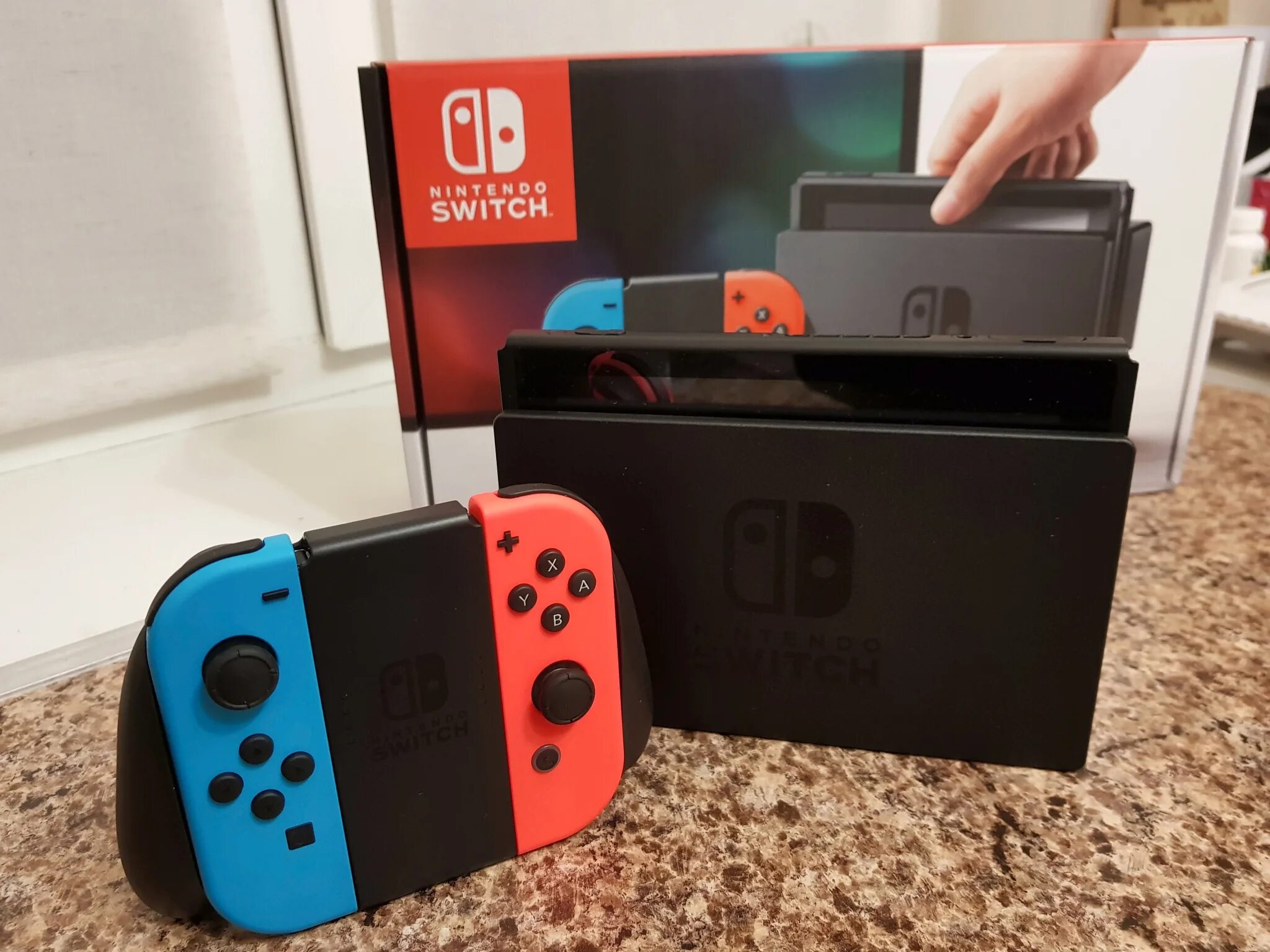 Nintendo switch пополнение. Приставка Нинтендо свитч. Игровая приставка Нинтендо свитч. Нинтендо свитч красный. Nintendo Switch консоль.