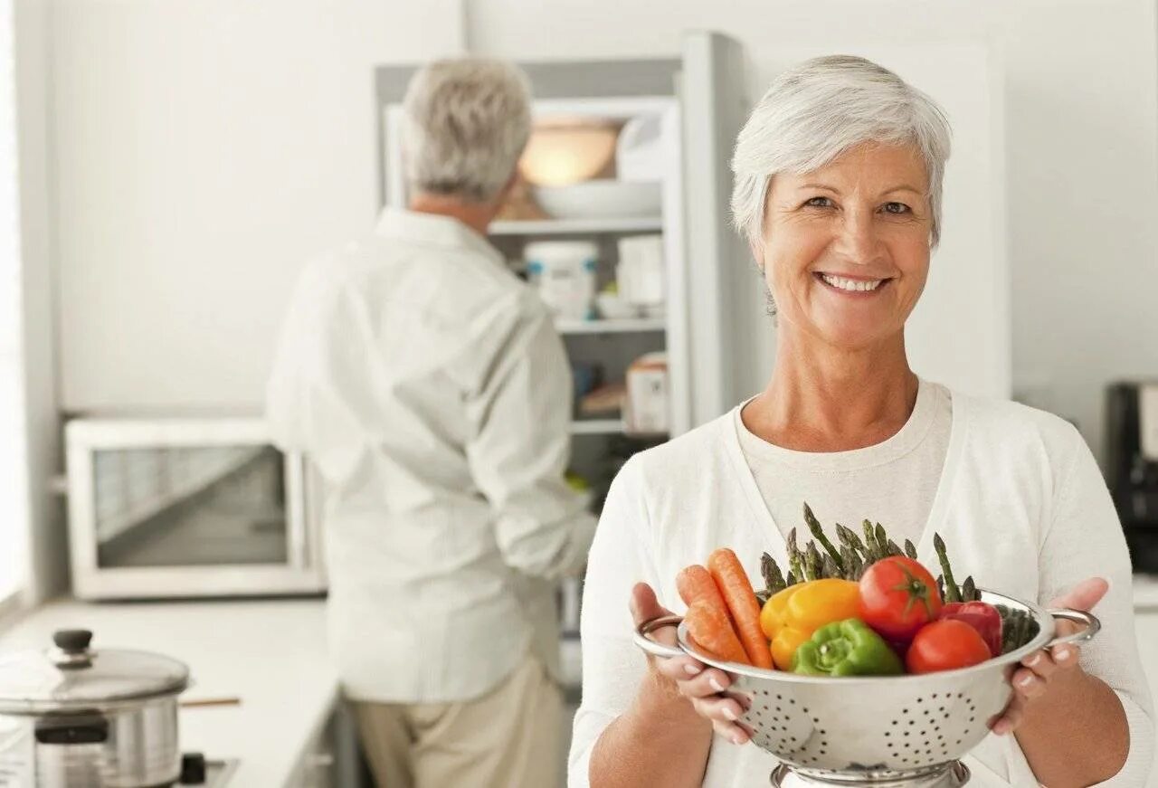 Здоровое питание для пожилых. Питание в пожилом возрасте. Правильное питание для пожилых людей. Рациональное питание в пожилом и старческом возрасте. Основы долголетия