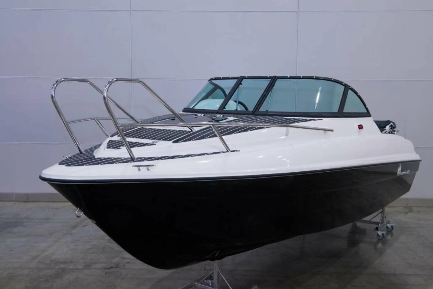 Phoenix 500. Катера феникс 560ht. спэв феникс 560. феникс 650 катер. феникс 500 катер.