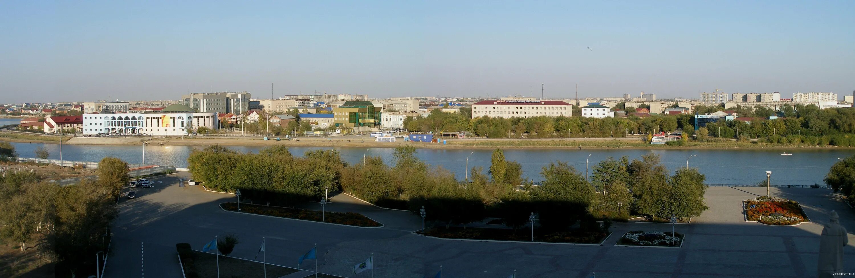 Каком атырау. Атырау город в казахстане. атырау набережная. гурьев город в казахстане. атырау центр города.