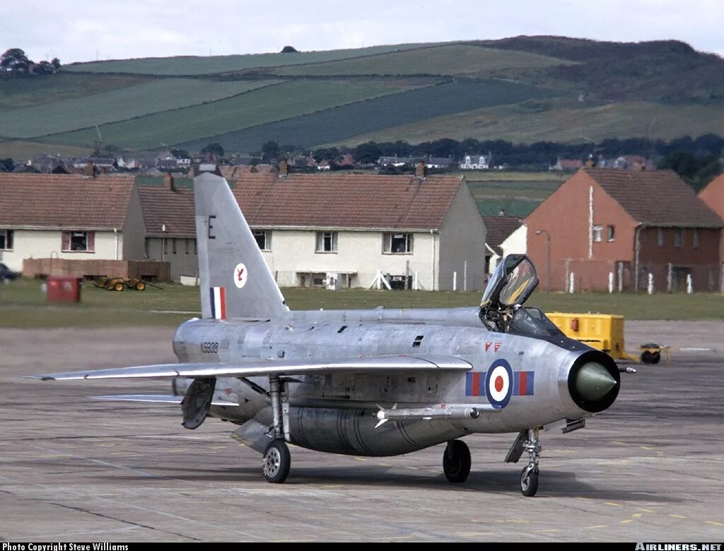 Lightning 2a. Лайтнинг самолет f-6. английский истребитель лайтнинг. инглиш электрик лайтнинг. english electric lightning f.2.