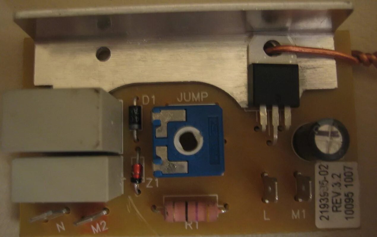 Регулятор оборотов двигателя пылесоса. Sl 1800 плата пылесоса electrolux. регулятор мощности пылесоса samsung 1800w. регулятор оборотов пылесоса электролюкс.