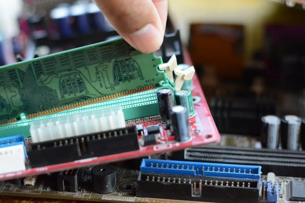 Озу ram 4x4 схема. Не работает озу. Что делать если оперативная память не работает. Не загружается пк в двумя планками озу. Компьютер не видит оперативную память.