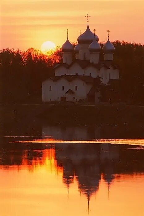 Великий новгород кремль летом. Ночной кремль великий новгород. Новгородский свет. Великий новгород. Зимний нижний новгород фото.