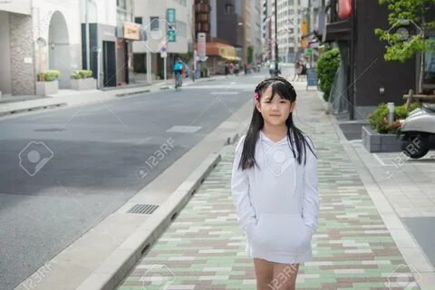 1a young_japanese_asian_girl_picked_up_on_streets_in_tokyo
