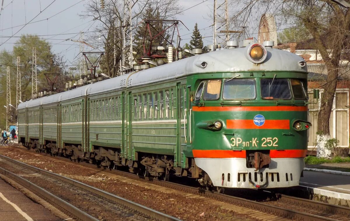 Эр9 электропоезд. Эр9п 306. 202 Эр9. Эр9мк 570.