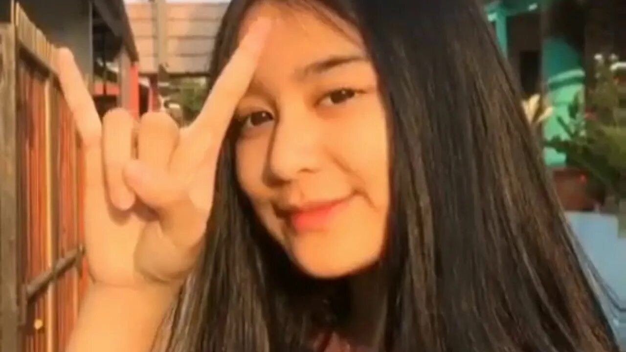 Skandal artis viral. Artis tiktok tt gedhe. Cowok ngocok. Bowo. Video viral artis tik.