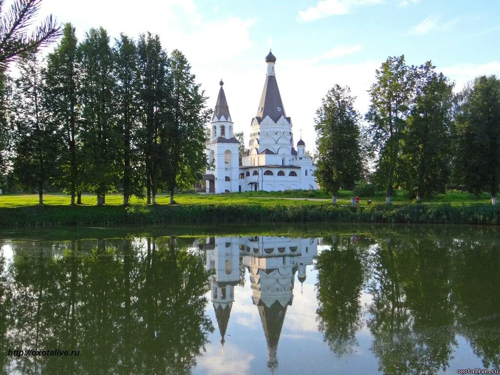 Сайты красное на волге. Церковь Богоявления (красное-на-Волге). Красное-на-Волге Костромская область. Храм Богоявления красное на Волге. Село красное на Волге Костромская область.