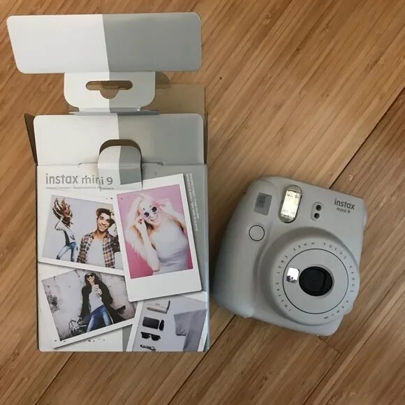 Instax Mini 11 серый. Fujifilm Instax Mini 9 чёрный. Инстакс мини 80. Комплектация инстакс мини 11.