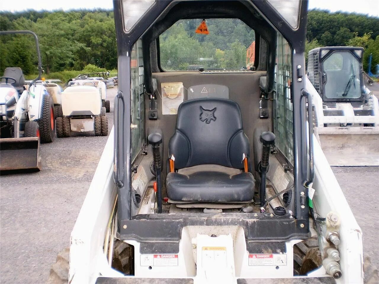 Bobcat s175 кабина. Bobcat s130 кабина. Bobcat s850 кабина. S175 Bobcat бортовая. Управление bobcat