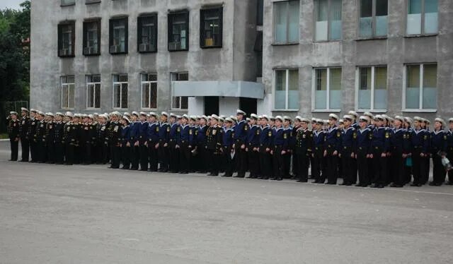 Военно-морское училище калининград. Морские институты калининграда. Морские институты калининграда. Здание кмрк калининград. Балтийский военно-морской институт калининград.