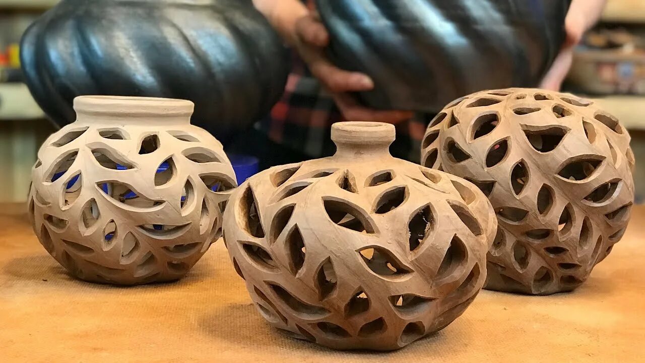 Волшебство керамики. Волшебство керамики. Волшебство керамики илья калашников делаем кумышку. Как делали горшки на гончарном круге. Илья калашников гончар.