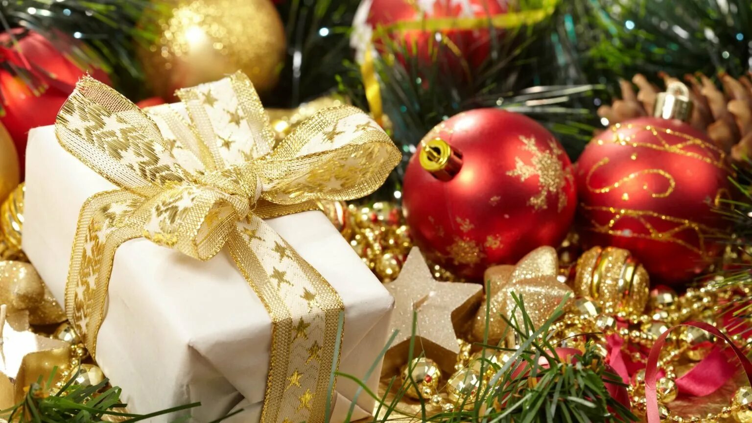 новый год. новогодняя тематика. новогодние фотки очень красивые. Types of christmas tree decorations. новогодние картинки красивые.