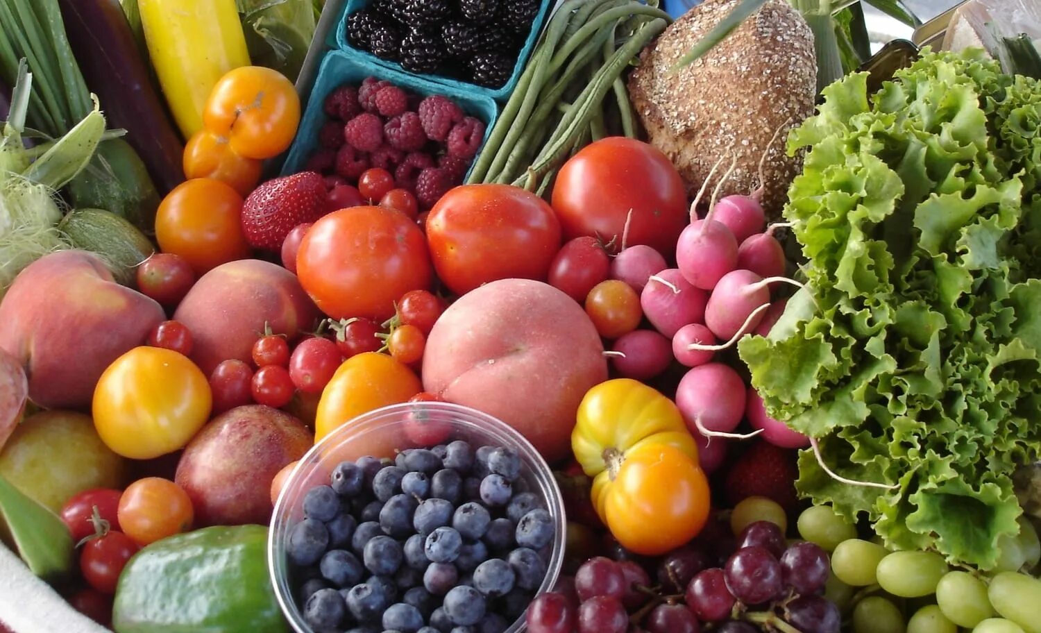 Полезные овощи и фрукты. Экологические овощи и фрукты. Разные фрукты. Коллаж из овощей. Как выглядит фрукты и овощи.