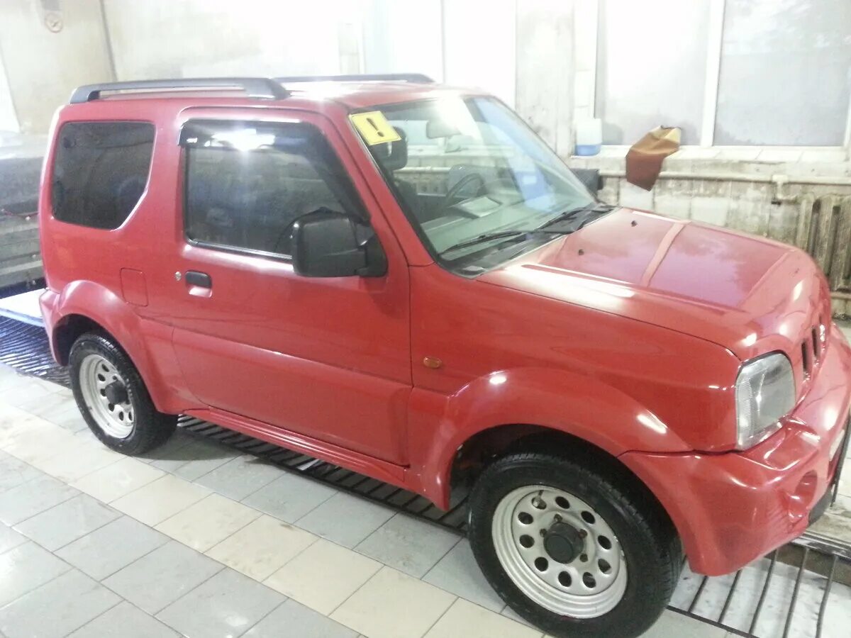 Сузуки 1999 год. Suzuki Jimny 1999. Suzuki Jimny красный. Сузуки Джимни 1999 года. Сузуки Джимни красного цвета.