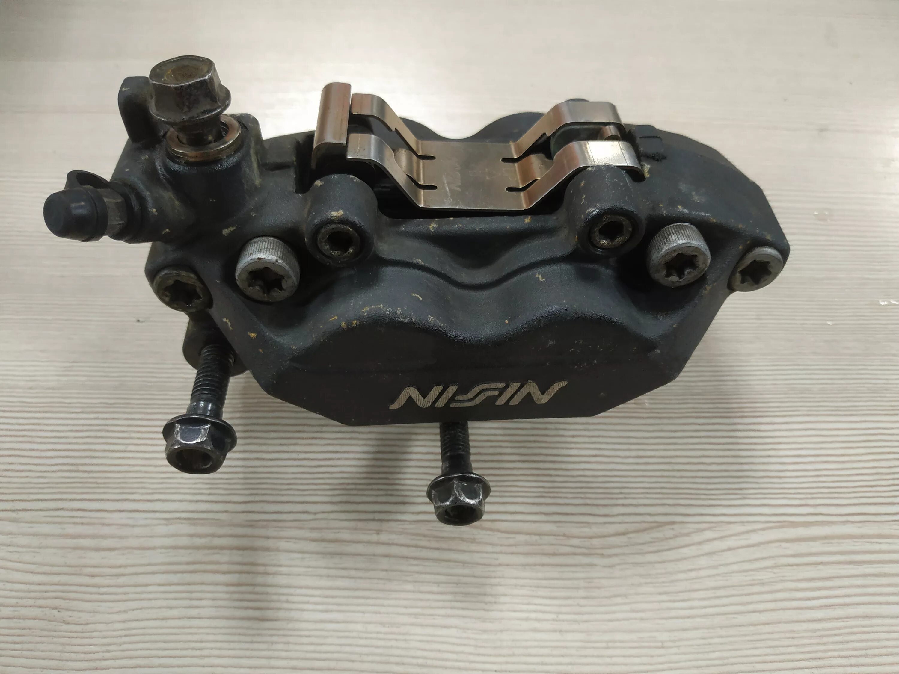 Задний суппорт гольф 3. Суппорта спб. Красивые суппорта. Суппорт тормозной sdlg 936. Суппорта тормозные 2х поршневые 4х поршневые.