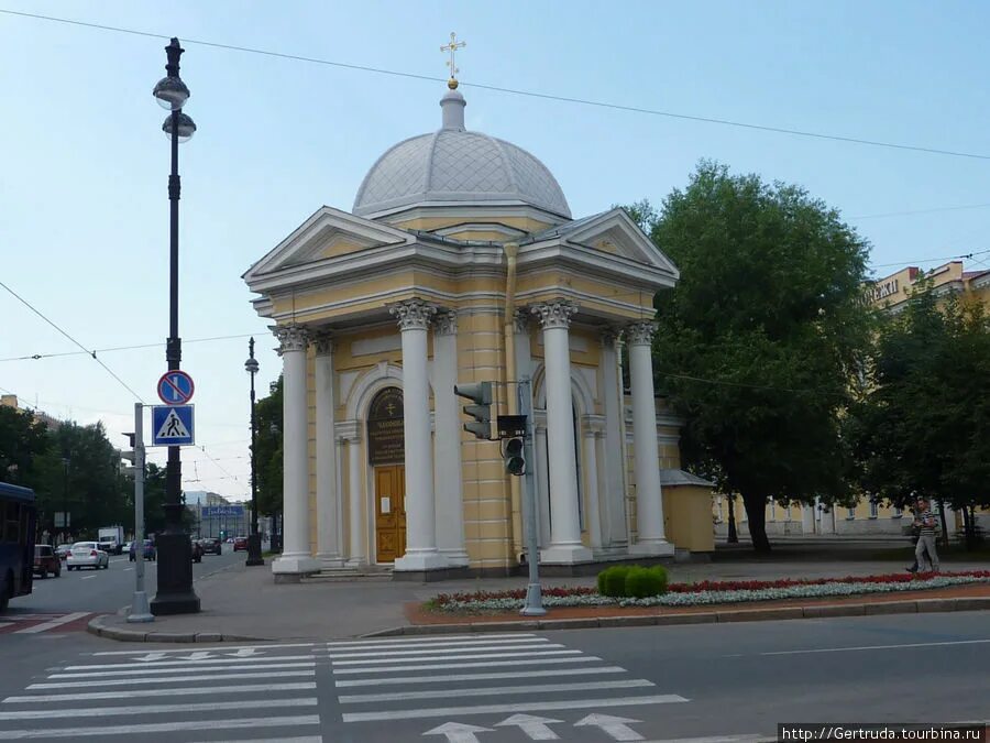 Часовня спиридона тримифунтского в спб. Часовня святого спиридона на васильевском. 18 линия часовня. часовня на 8 линии. часовня на большом проспекте васильевского острова часы работы.