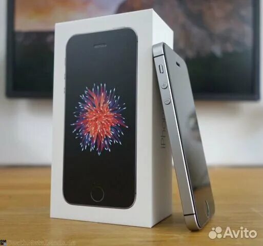 IPhone se 1 поколения купить в Лабытнанги, цена 5 000 руб., продано 11 ноября