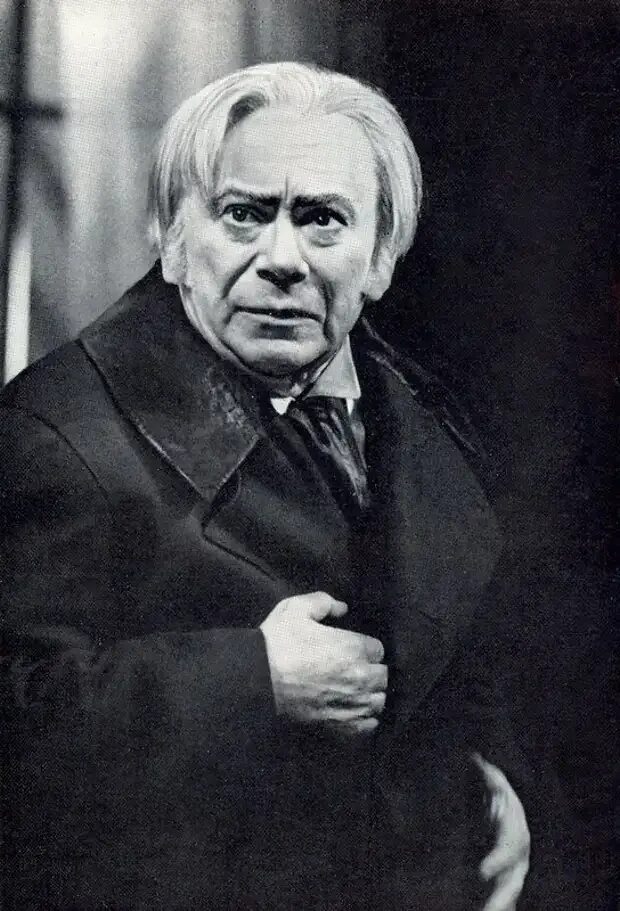 Яншин. Яншин в молодости.