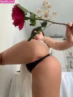 Saldyrkina Oksana  join  saldyrkina Naakt gelekt OnlyFansPatreon Foto 4...