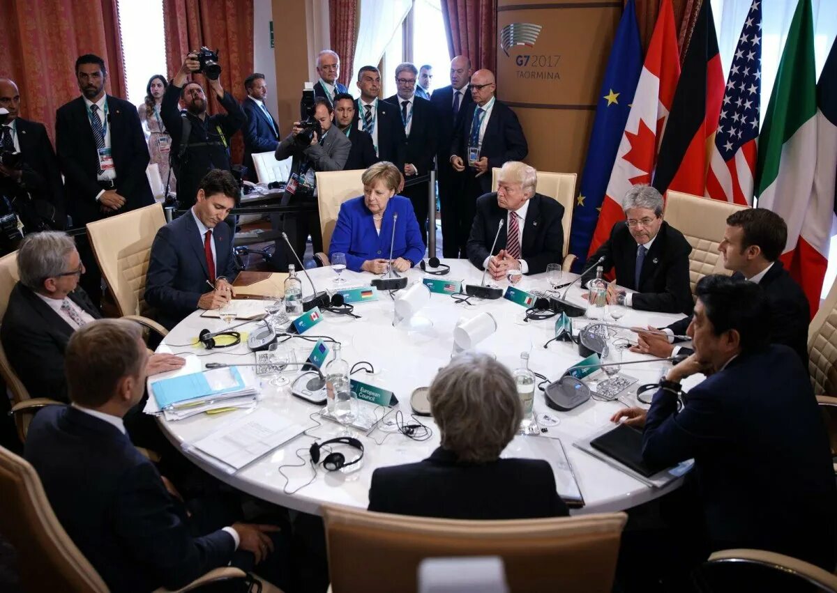 Саммит g8 в италии 2001. G7 страны. Группа стран большой семерки. Саммит g7 2008. Большая семёрка.