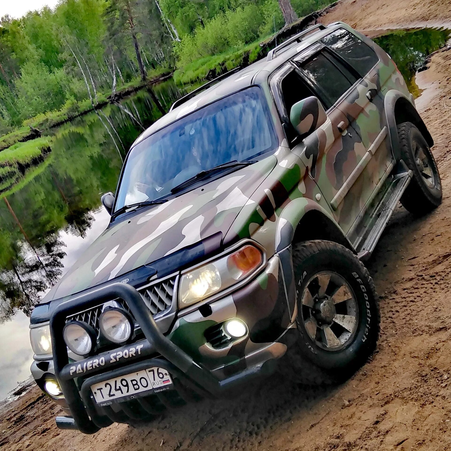 Mitsubishi pajero sport бензин. Митсубиси Паджеро спорт. Митсубиси Паджеро Экоспорт. Мицубиси Паджеро спорт 1. Mitsubishi Pajero Sport 1g.