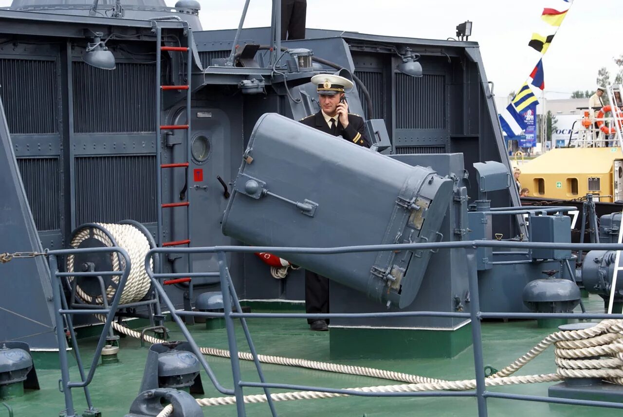 Ракетный катер р-2 чувашия. Ракетный крейсер чувашия. Катер р 2. Катер р 2. Ракетный катер чувашия балтийский флот.