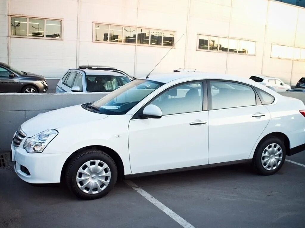 прокат легковых автомобилей. машина в аренду в новосибирске посуточно. машина на сутки. фирма по прокату авто. аренда без водителя новосибирск.