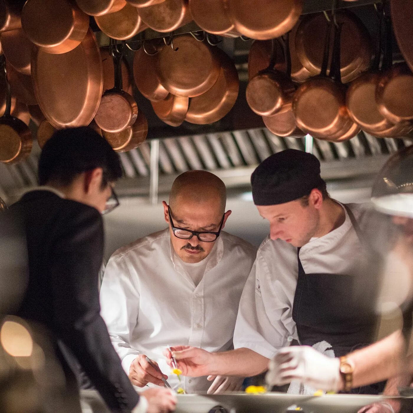 Chefs table. Chef’s table at brooklyn fare. ресторан шеф тейбл. brooklyn fare ресторан. chef&#039;s table ресторан.