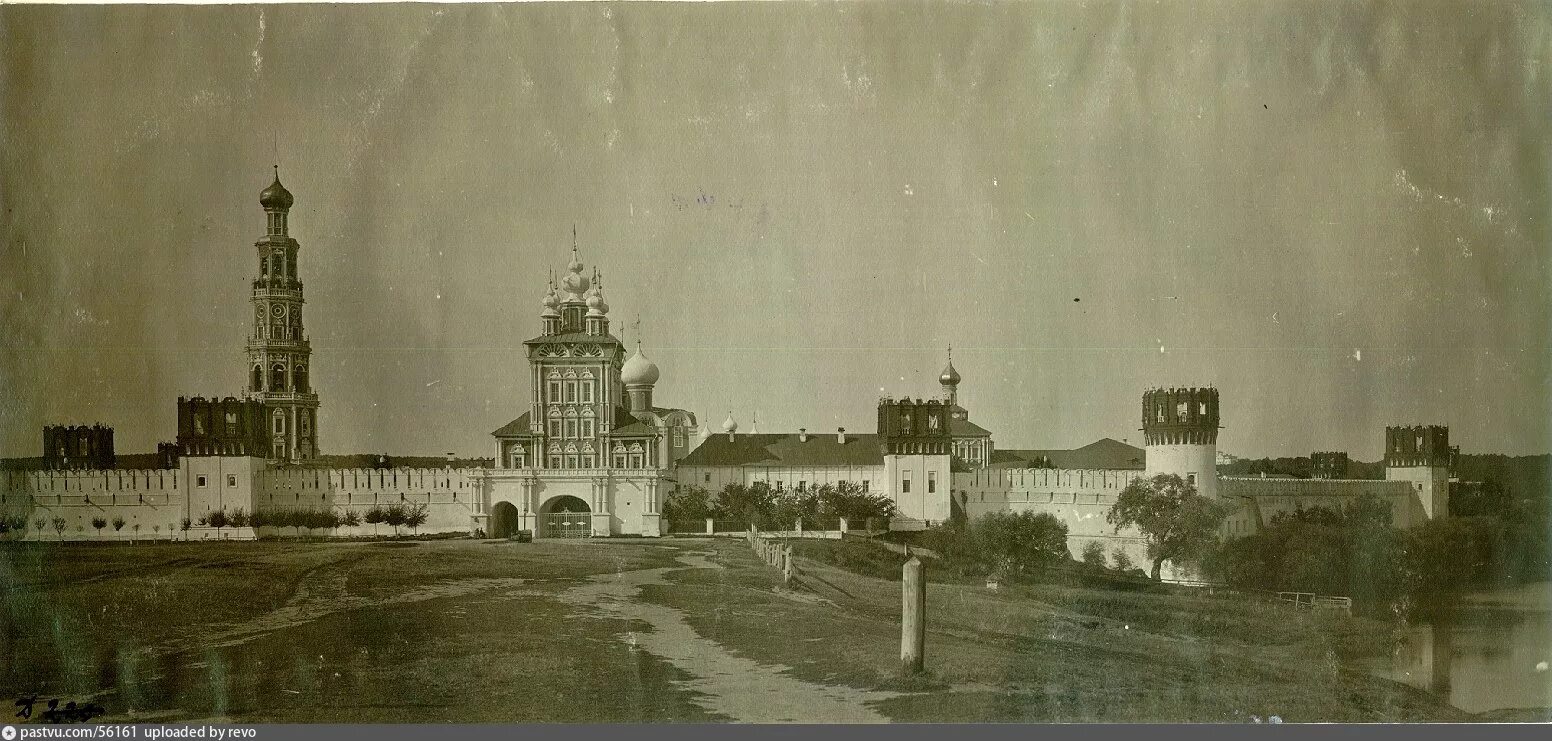 Девичье поле в москве 19 век. Девичьего поля хамовники. Большая царицынская улица в москве. Сквер девичьего поля москва. Девичьего поля хамовники.