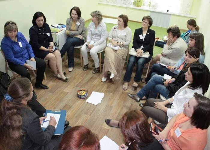 Центр психологической помощи семье. Логотип психологического центра. Центр психологической помощи семье. Баннер психологического центра. Центр помощи семье и детям буклеты.