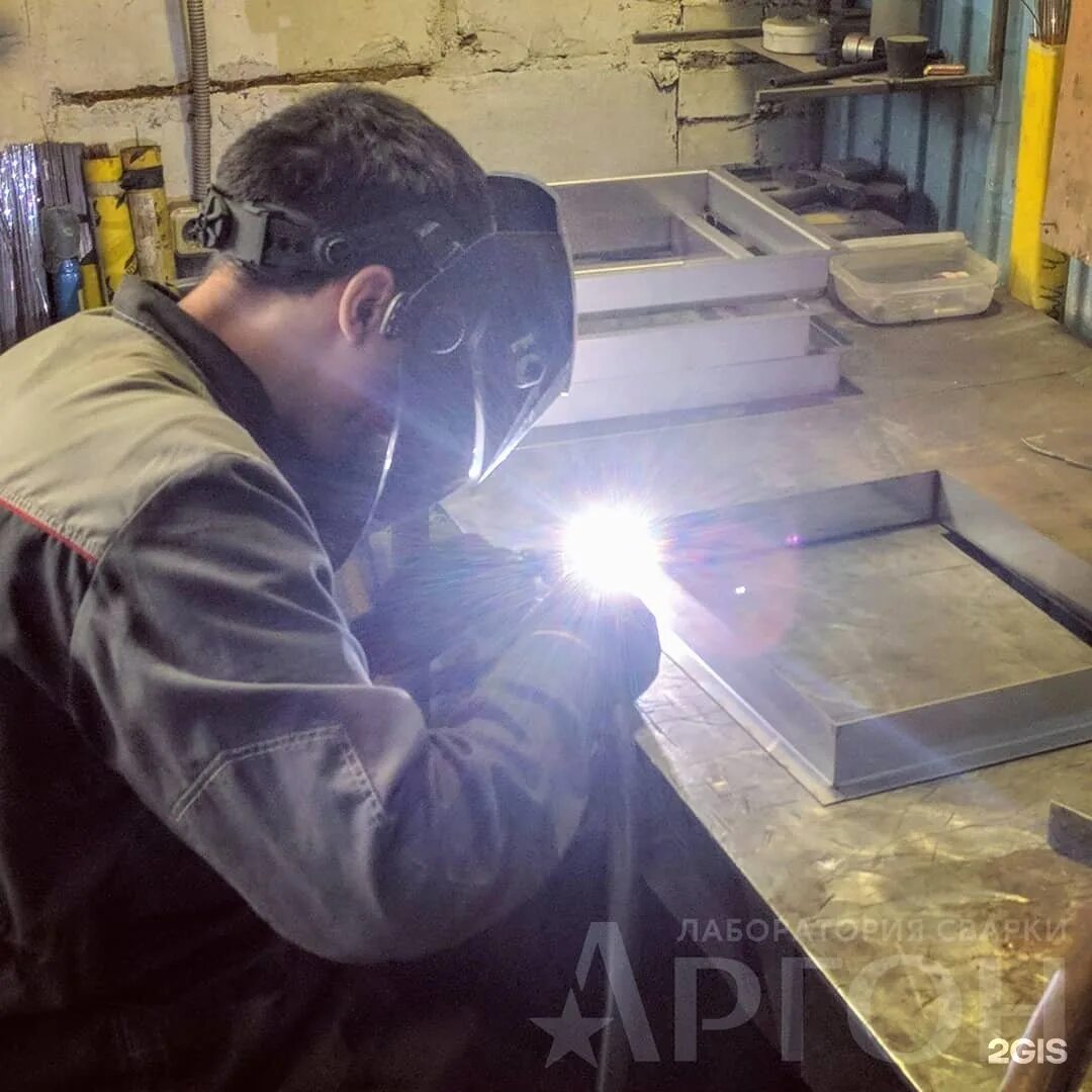 Сварщик челябинск. Техно сварка 9 ой 4 про. Салехард днс магазин сварка аппарат труба. Аргон в лаборатории. Сварочное оборудование и материалы.