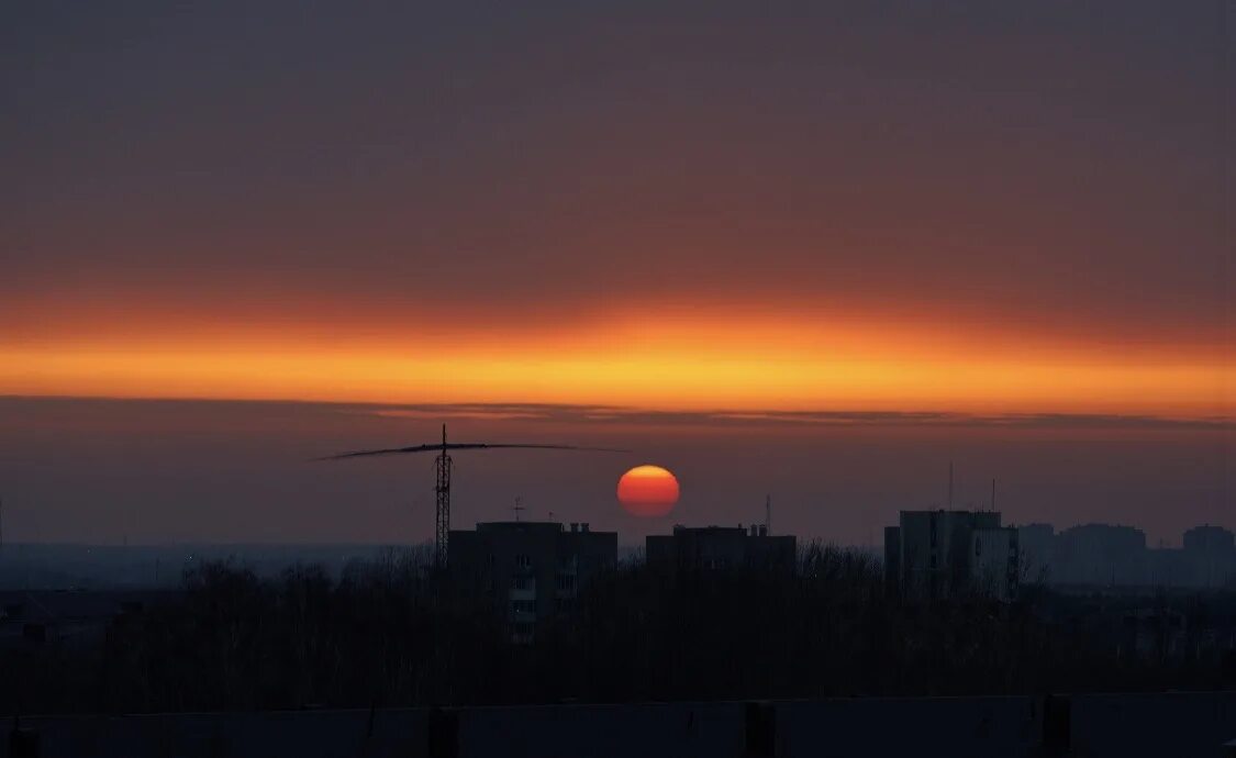 Когда сегодня будет закат. Закат Брянск. Красивый закат Брянск. Закат над Брянском. Город Брянск закат.