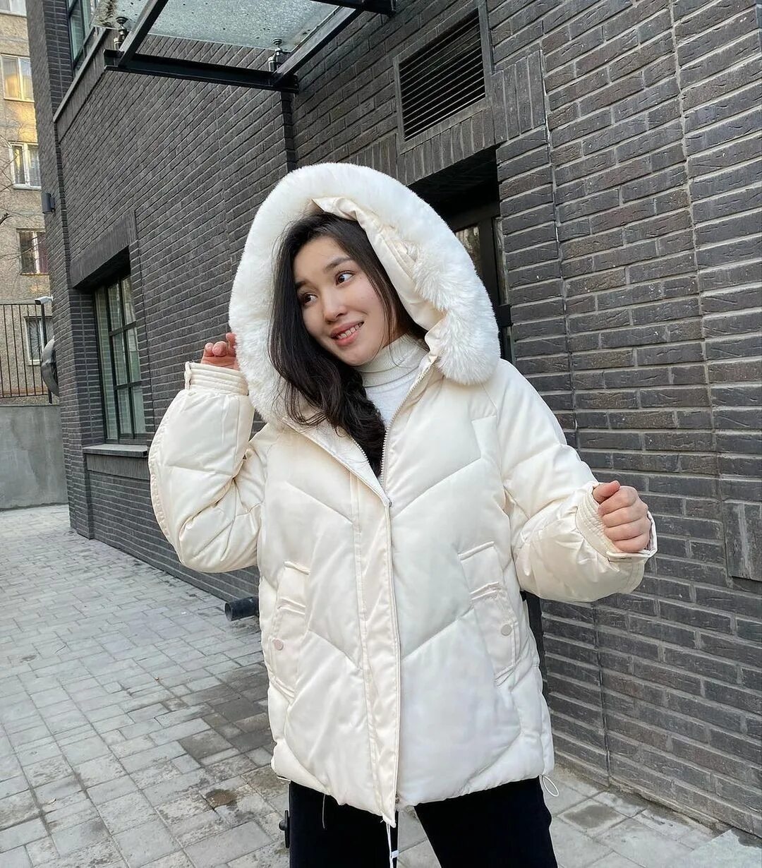 бузова на балконе. диляра хисамова 12storeez.