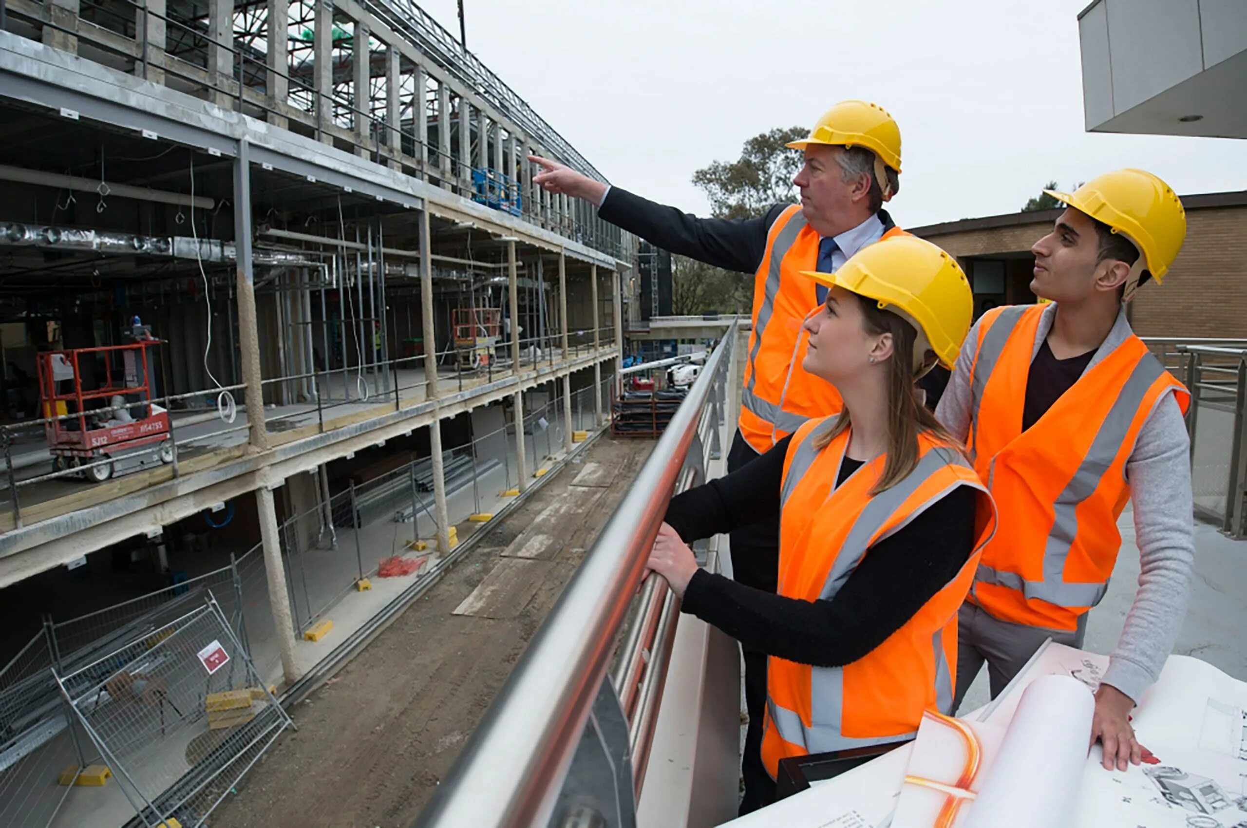 Her are engineers. Гражданское строительство. Civil Engineering. Civil Engineer. Civil Engineer Structural.