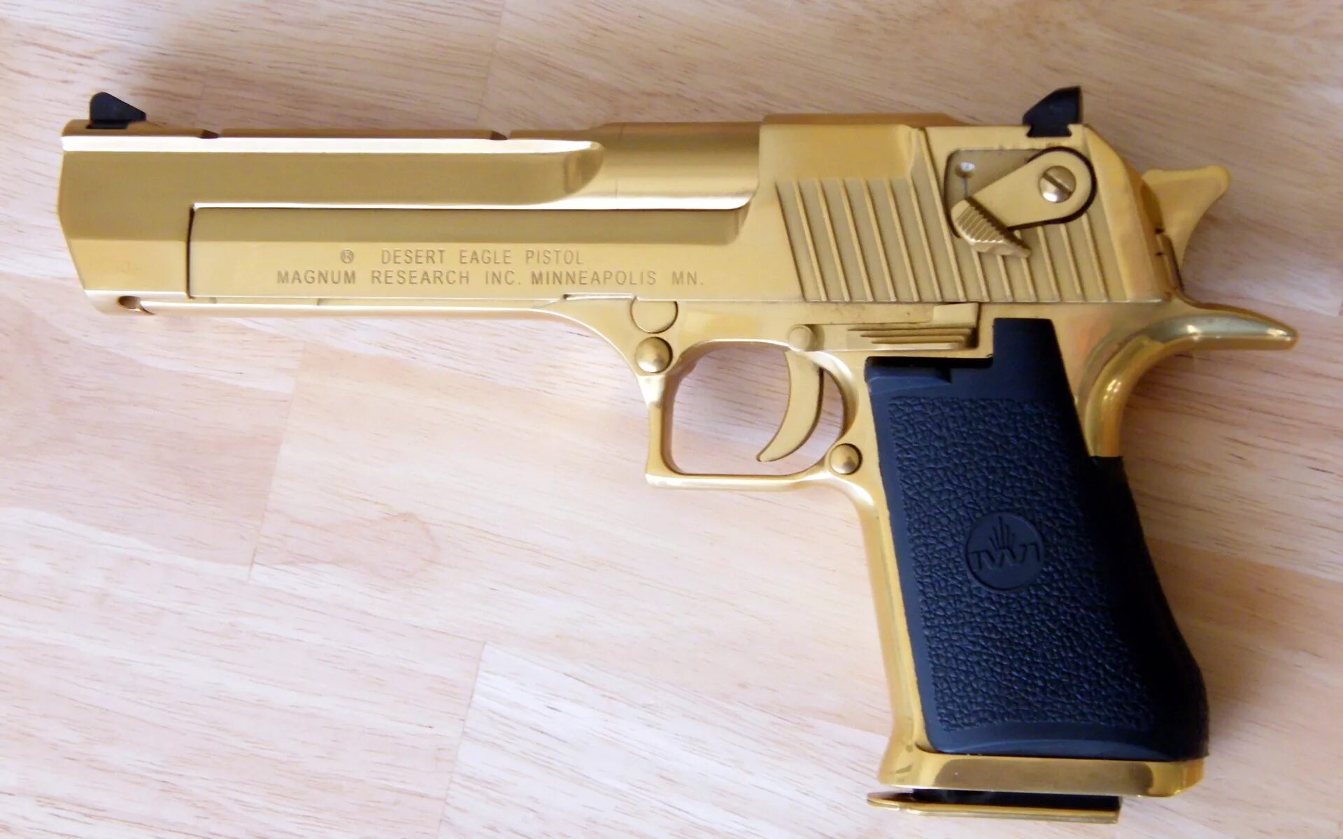 Золотой дигл. Desert Eagle 50 AE. Desert Eagle 50 Magnum. Desert Eagle 50ae Gold.