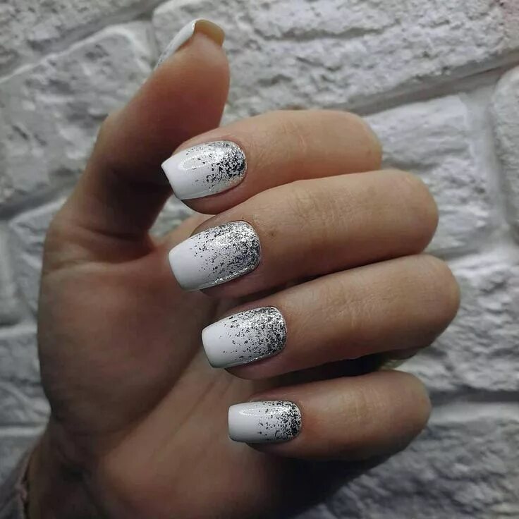 Маникюр белый с серебром фото Pin by Nïcole on Nails Prom nails, Prom nail designs, Prom nails silver
